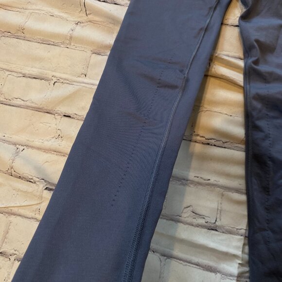 Gymshark High Waisted Perforated Leggings Dark Gray Size Small Womens - Picture 4 of 7